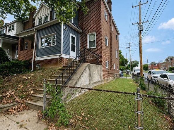 235 Laurel Road, Sharon Hill PA 19079