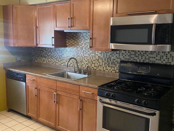 2646 72nd Street, Philadelphia PA 19153
