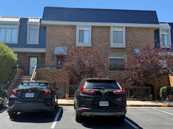 1605 S Hayes Street 1, Arlington VA 22202