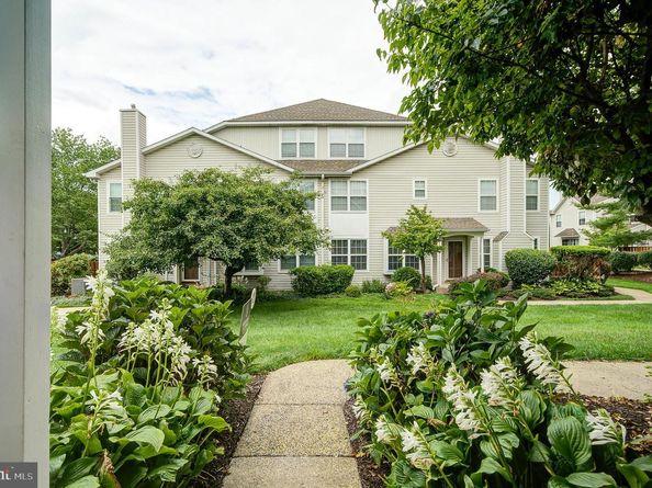 8006 Spruce Mill Dr, Yardley PA 19067