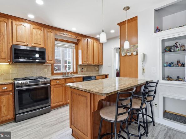 8017 Lenola Street, Philadelphia PA 19136