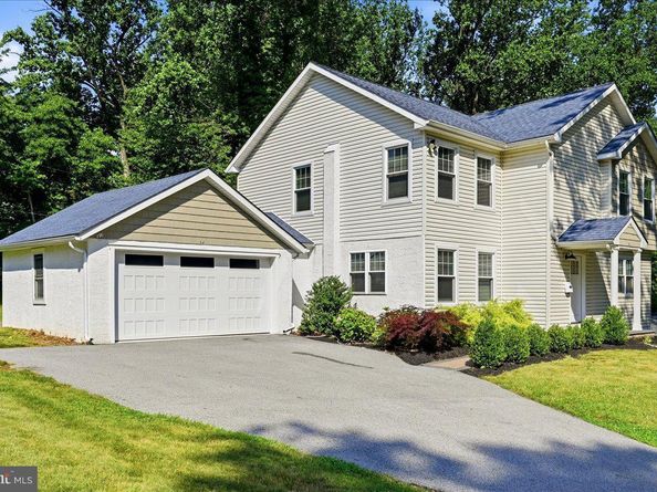17 Lizbeth Lane, Berwyn PA 19312
