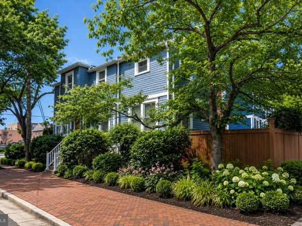 400 N West Street, Alexandria VA 22314