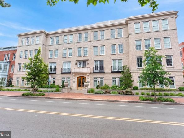 300 8TH Street NE 209, Washington DC 20002