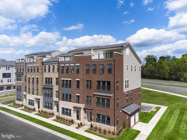 13716 Aviation Place, Herndon VA 20171