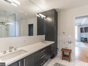 800 S 19TH Street, Philadelphia PA 19146