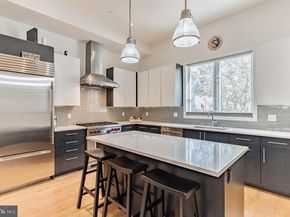 800 S 19TH Street, Philadelphia PA 19146
