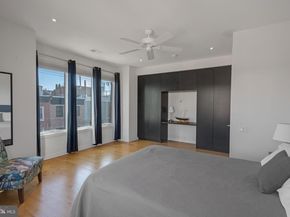 800 S 19TH Street, Philadelphia PA 19146