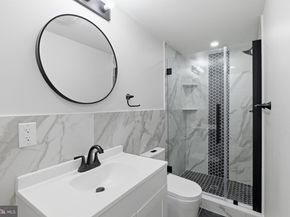 1511 W Flora Street, Philadelphia PA 19121