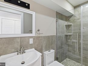 1511 W Flora Street, Philadelphia PA 19121