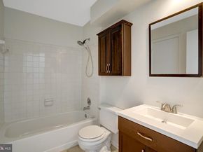 3152 Covewood Court N, Falls Church VA 22042
