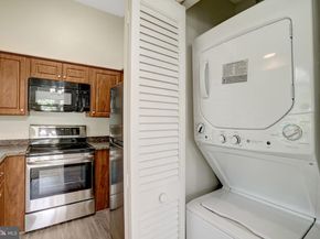 3152 Covewood Court N, Falls Church VA 22042