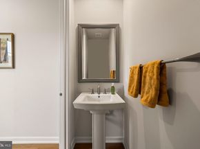 1734 Mckenna Point Drive 1608, Mclean VA 22102