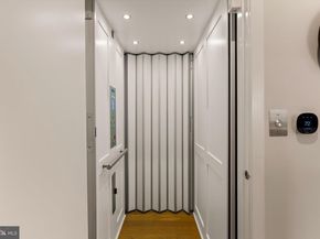 1734 Mckenna Point Drive 1608, Mclean VA 22102