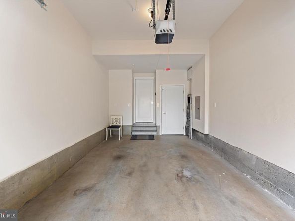 1734 Mckenna Point Drive 1608, Mclean VA 22102
