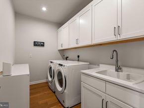 1734 Mckenna Point Drive 1608, Mclean VA 22102