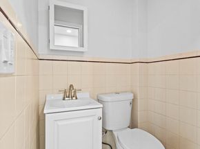 906 S Fairhill Street, Philadelphia PA 19147