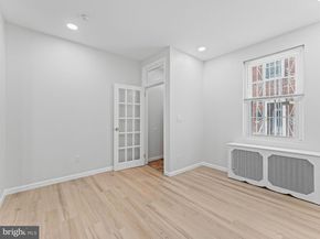 906 S Fairhill Street, Philadelphia PA 19147