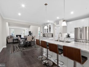 53 Griffin Way, Yardley PA 19067