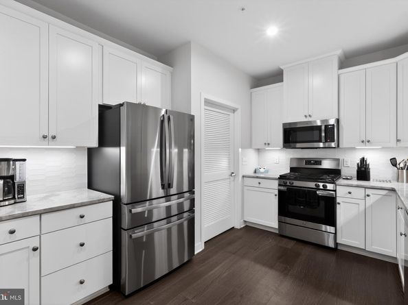 53 Griffin Way, Yardley PA 19067