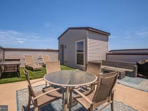 2127 Glacier Road 86, Herndon VA 20170