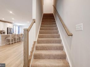 2127 Glacier Road 86, Herndon VA 20170