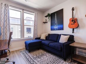 2127 Glacier Road 86, Herndon VA 20170