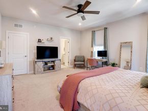 2127 Glacier Road 86, Herndon VA 20170