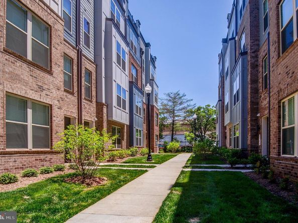 2127 Glacier Road 86, Herndon VA 20170