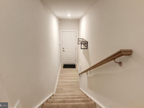 2127 Glacier Road 86, Herndon VA 20170