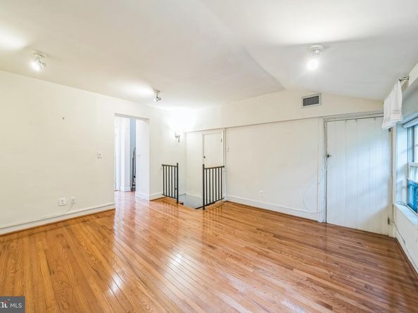 218 S Delhi Street, Philadelphia PA 19107