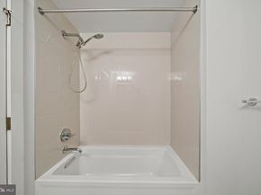 821 N 4TH Street, Philadelphia PA 19123
