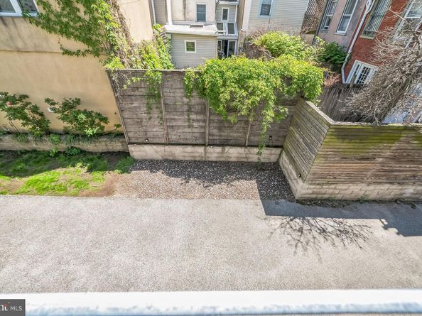 821 N 4TH Street, Philadelphia PA 19123