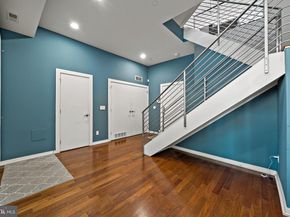 821 N 4TH Street, Philadelphia PA 19123