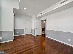 821 N 4TH Street, Philadelphia PA 19123