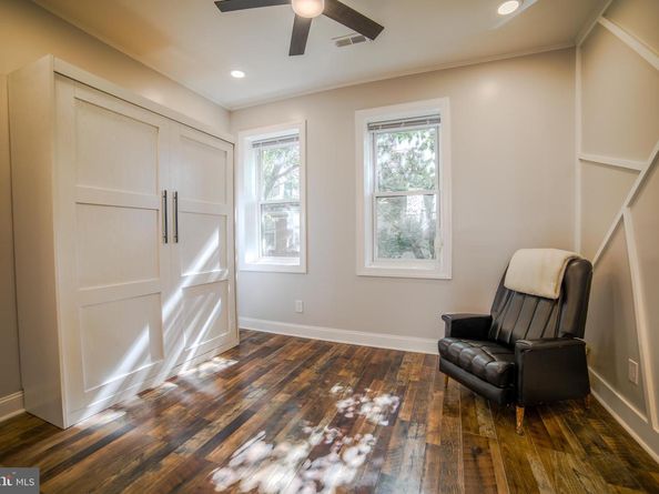 1037 Bainbridge Street, Philadelphia PA 19147