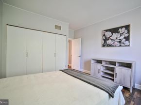 1037 Bainbridge Street, Philadelphia PA 19147