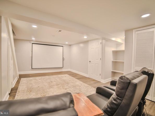 1037 Bainbridge Street, Philadelphia PA 19147