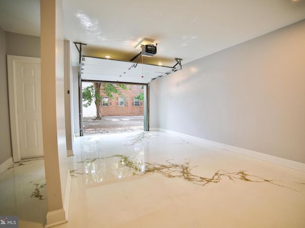 1037 Bainbridge Street, Philadelphia PA 19147
