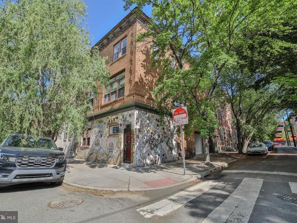 1037 Bainbridge Street, Philadelphia PA 19147
