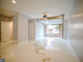1037 Bainbridge Street, Philadelphia PA 19147