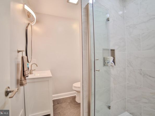1037 Bainbridge Street, Philadelphia PA 19147