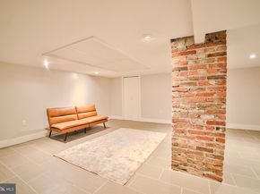 1037 Bainbridge Street, Philadelphia PA 19147