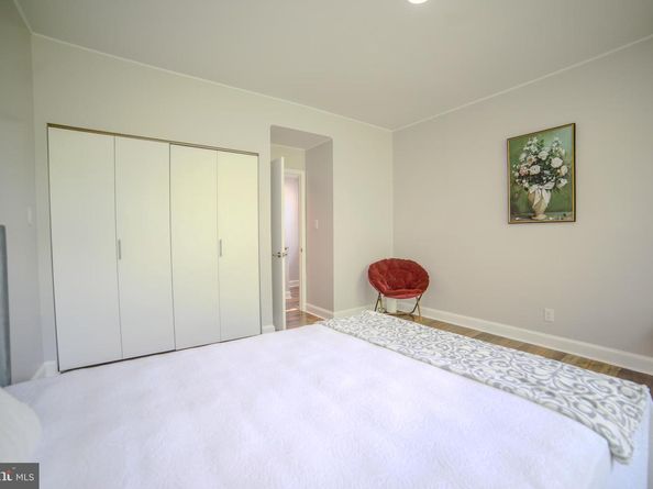1037 Bainbridge Street, Philadelphia PA 19147