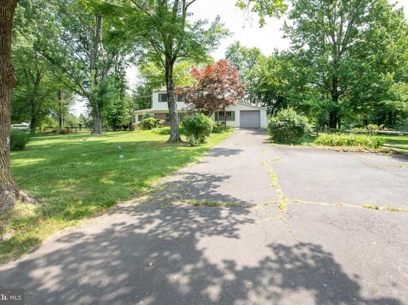 4697 Smith Road, Furlong PA 18925