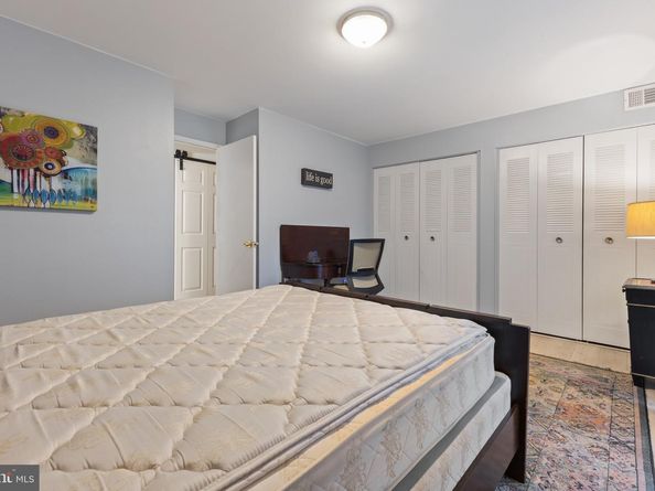 6143 Leesburg Pike 104, Falls Church VA 22041