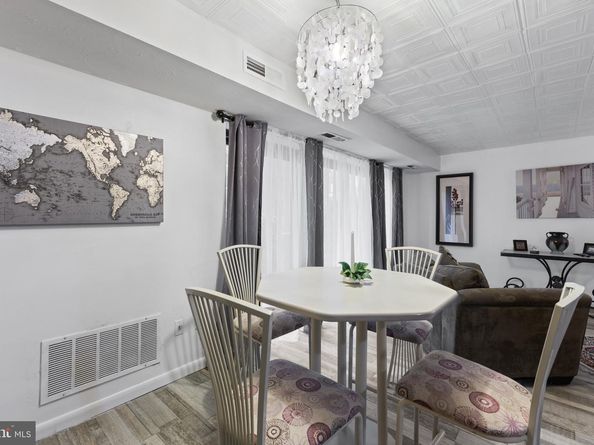 6143 Leesburg Pike 104, Falls Church VA 22041