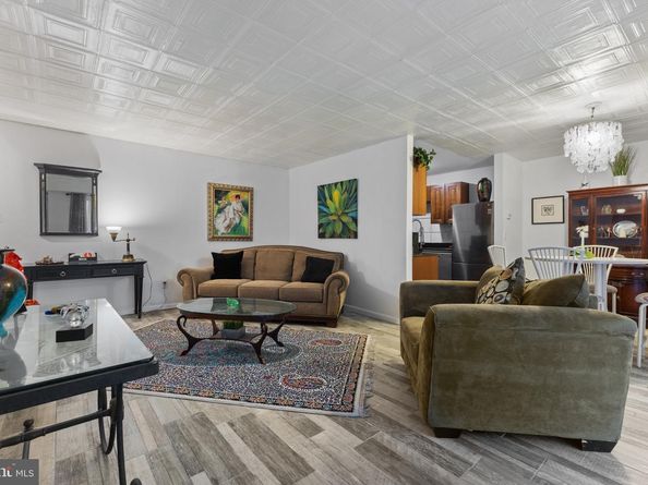 6143 Leesburg Pike 104, Falls Church VA 22041