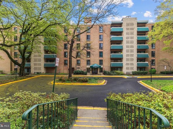 6143 Leesburg Pike 104, Falls Church VA 22041