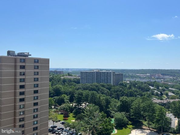 205 Yoakum Parkway 1020, Alexandria VA 22304